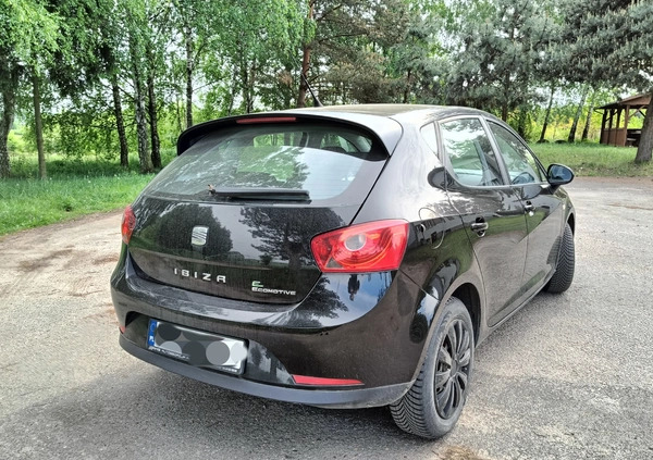 Seat Ibiza cena 12500 przebieg: 277200, rok produkcji 2011 z Dąbie małe 121